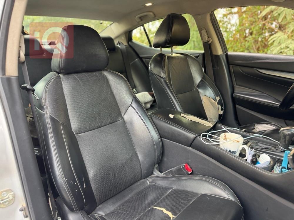 نيسان ماكسيما